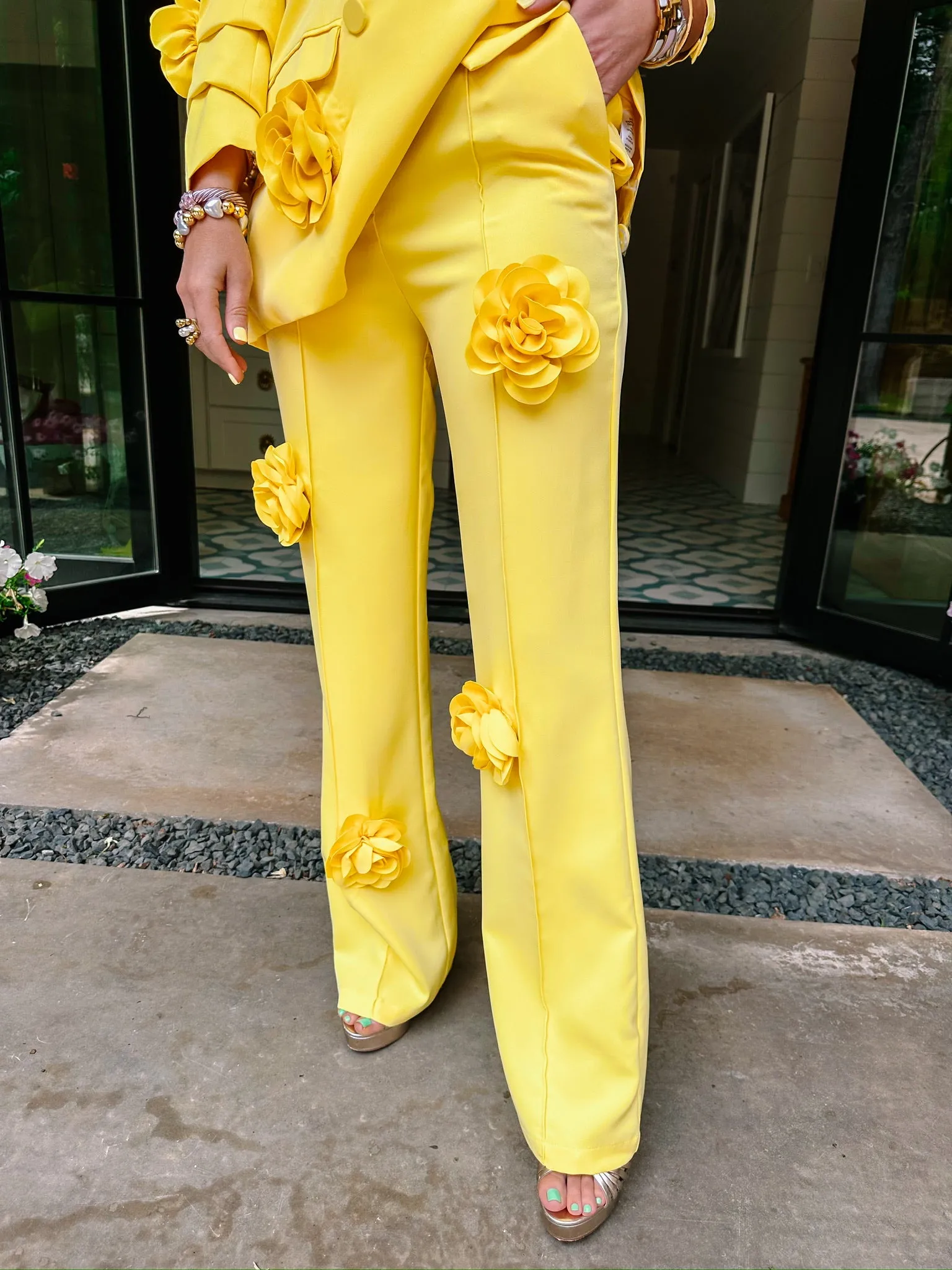 NEW BEGINNINGS ROSE BLAZER PANT SET - YELLOW