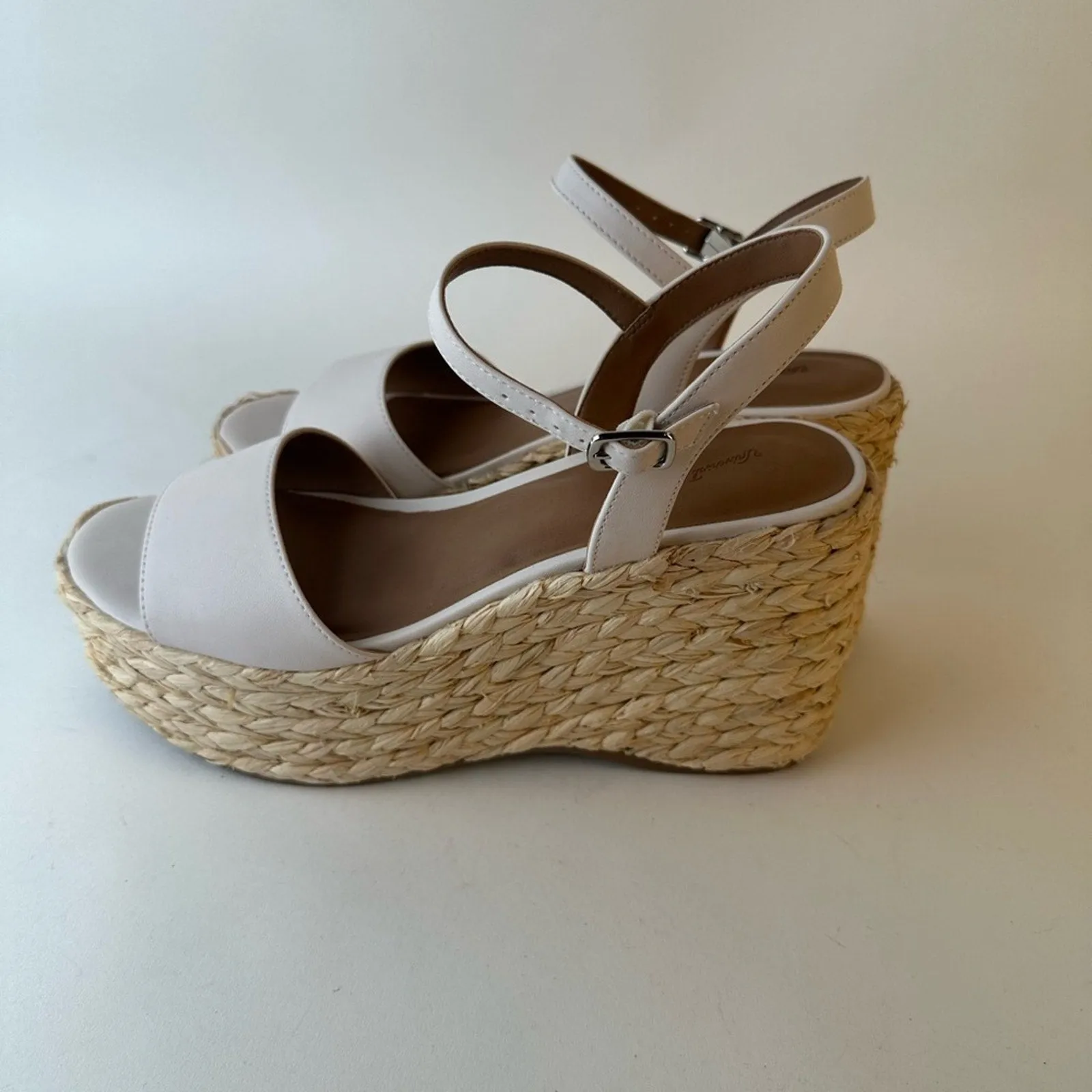 NWOT Universal Thread Platform Espadrilles