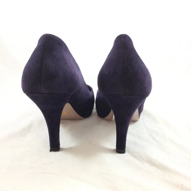 Prada Suede Pumps. Size 40