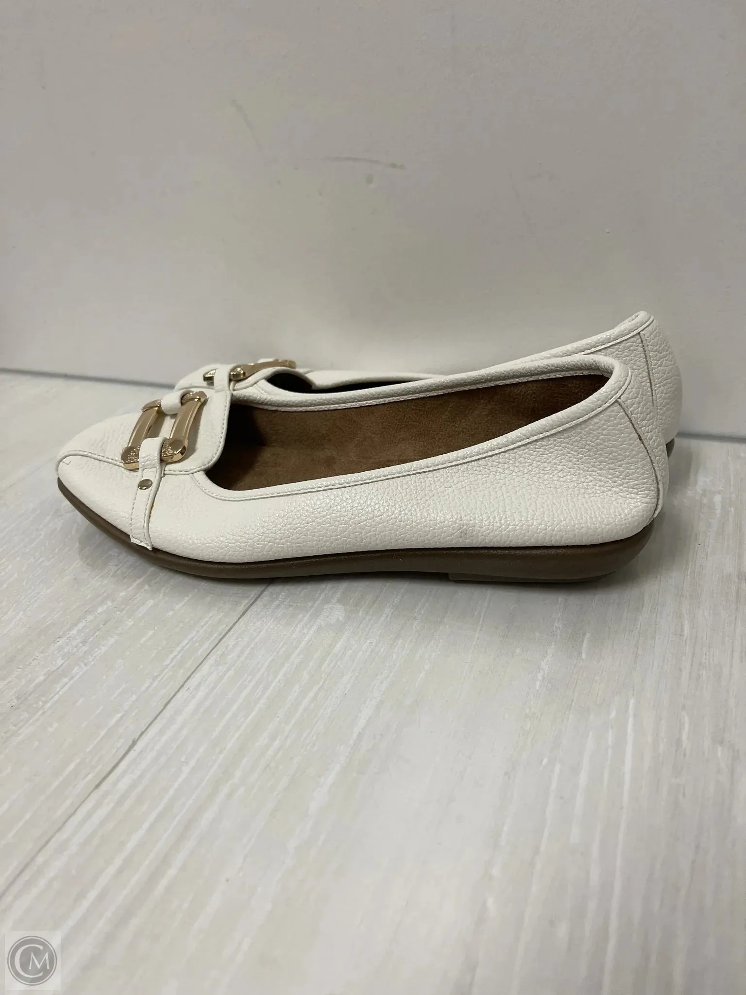 Shoes Flats By Aerosoles In White, Size: 8