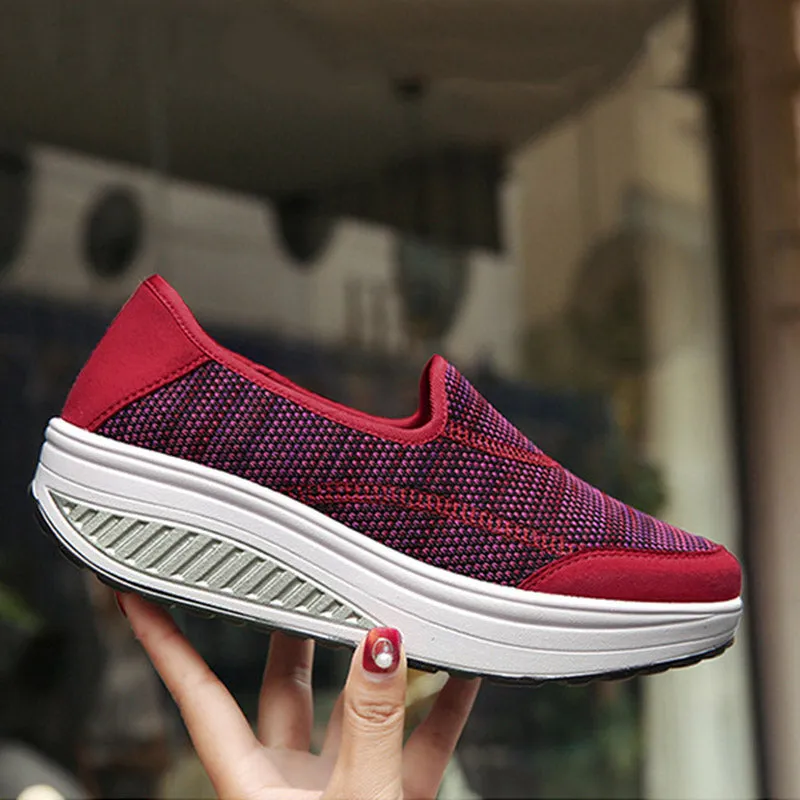 Women's Flying Woven Comfy Walking Sneakers
